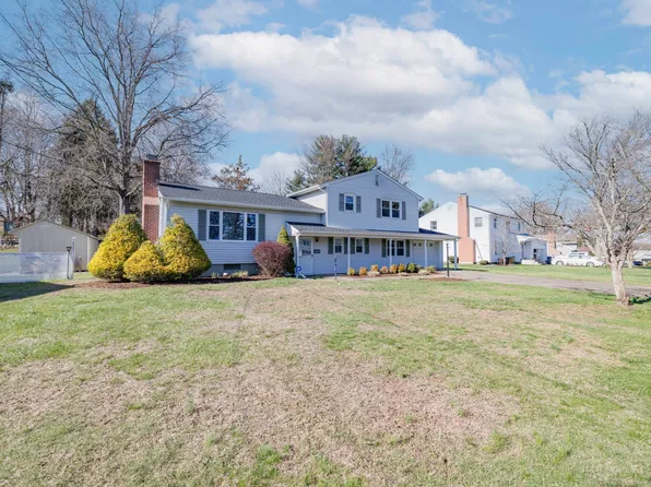 28 Dairy Farm Road, Norwalk, CT 06851