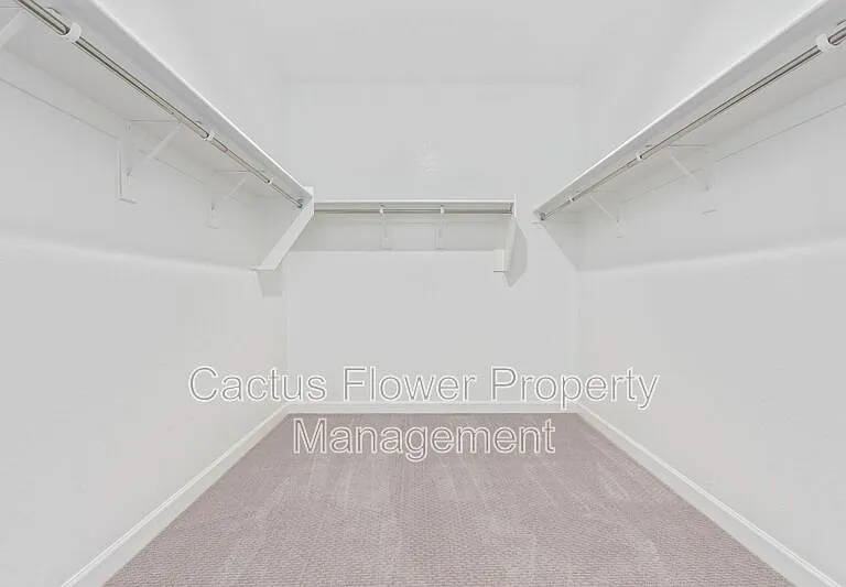 2124 W Sombra Ave — Photo 20