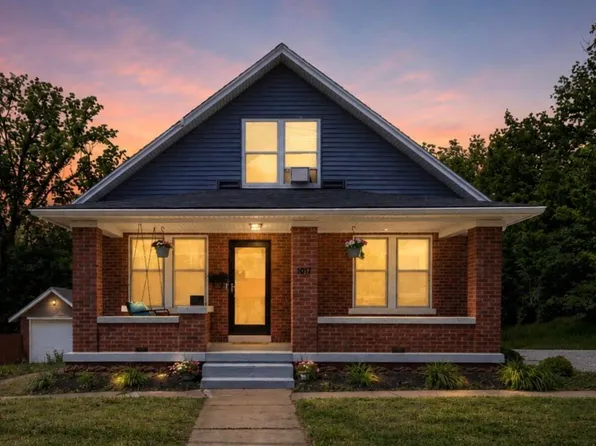 1017 Santa Fe Trl, Boonville, MO 65233