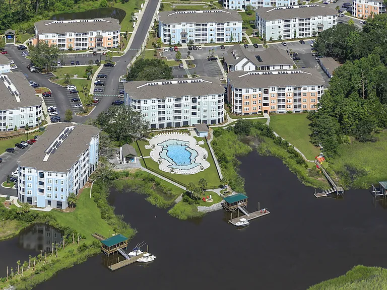 Sweetwater Apartments — Photo 40