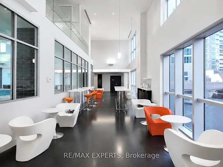 208 Queens Quay W #2211 — Photo 41
