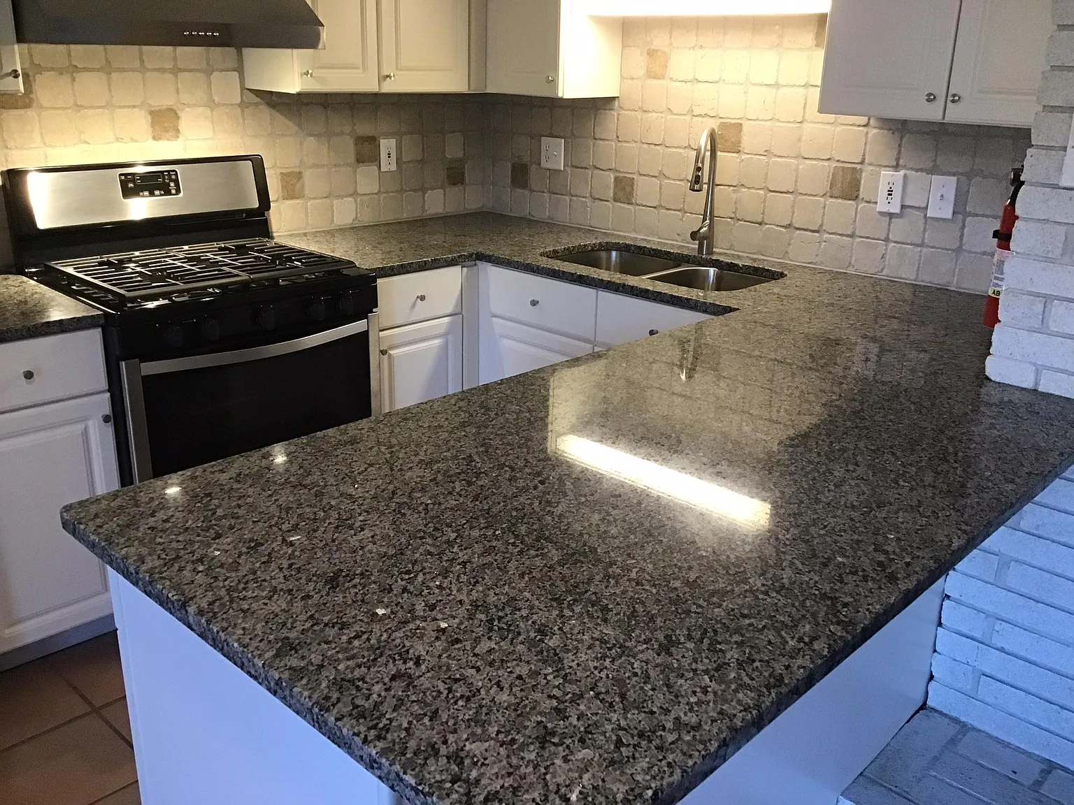 3327 Lynnray Dr — Photo 4