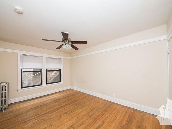 3rd image of 516 W Cornelia Ave #111JF
