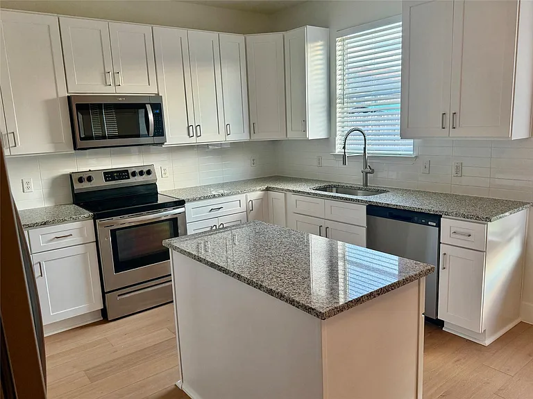 203 Northern Trl — Photo 6