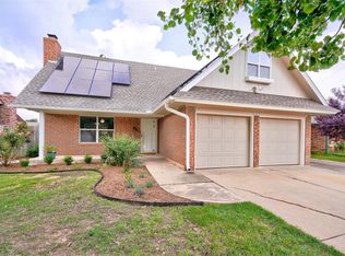 205 S Patterson Dr, Moore, OK 73160