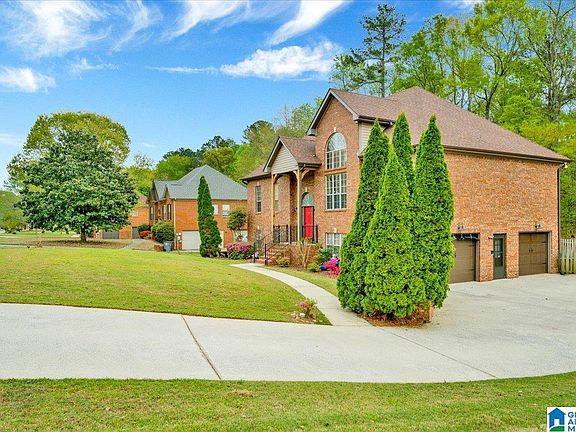 3rd image of 169 Wisteria Dr