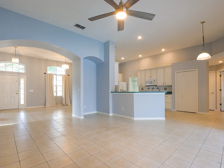 3116 Floral Way E — Photo 9