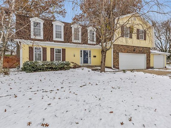 3rd image of 10813 W 52nd Cir