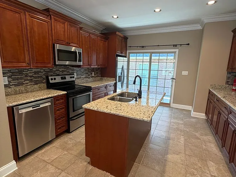 266 Turnberry Cir — Photo 11