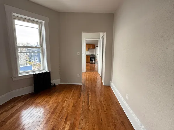 467 Pavonia Avenue image 3 of 12