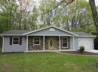 606 Pin Oak Dr, Mountain Top, PA 18707