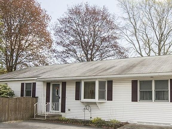 4th image of 166R Lynnfield St