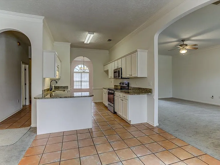 160 Cottonwood Dr — Photo 9