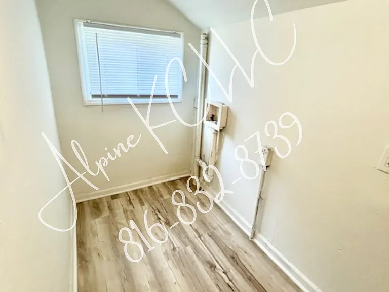 3931 Indiana Ave — Photo 5