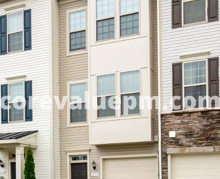 1216 Acorn Ln — Photo 2
