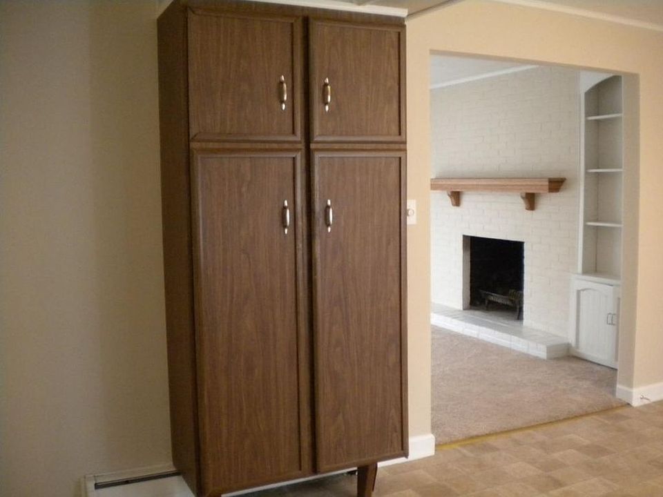 2nd image of 1428 Karen Dr #2
