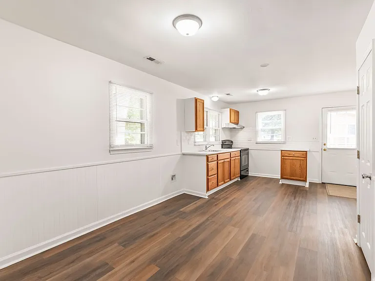 607 N Rocky River Rd — Photo 7