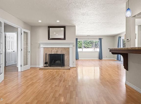 5th image of 4925 Terry Dr