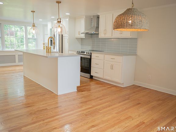 4th image of 249 Ridge Road