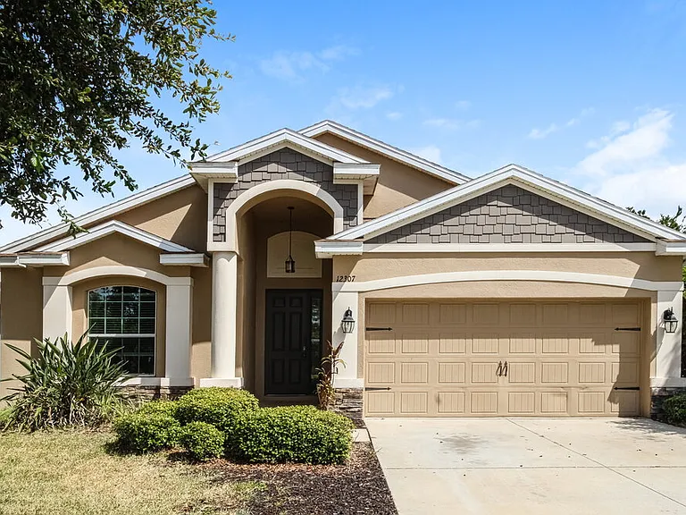 12307 Cricklewood Dr — Photo 1