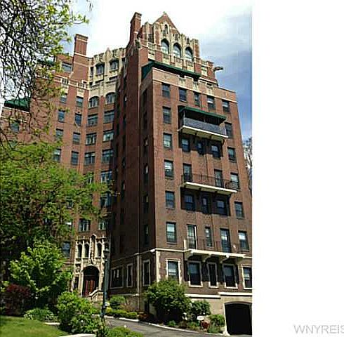 1st image of 800 W Ferry St APT 3DD