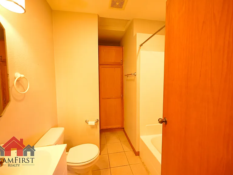 608 Central St — Photo 16