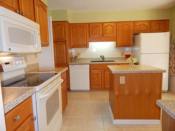5th image of 1526 Bexhill Dr