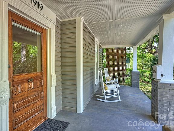4th image of 1919 Springdale Ave