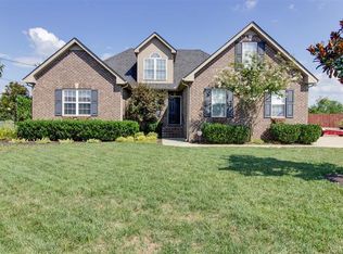 1006 Coral Dr, Murfreesboro, TN 37127