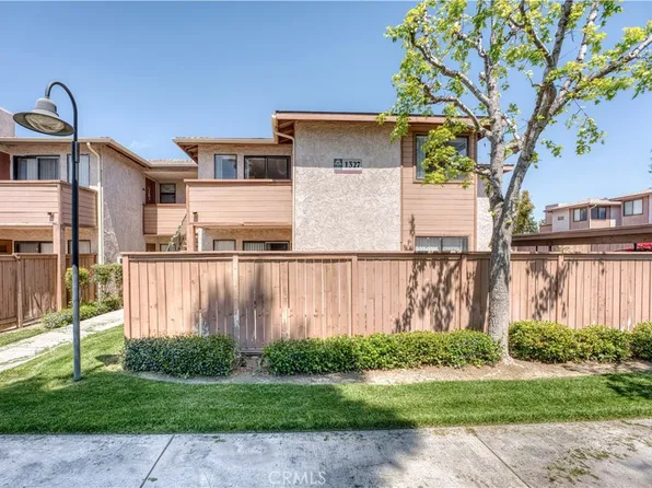 1327 Massachusetts Ave APT 204, Riverside, CA 92507