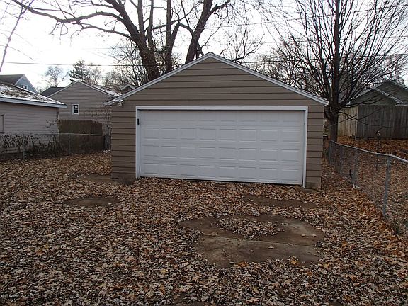 3rd image of 147 N La Vista Blvd