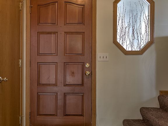 Entry way 