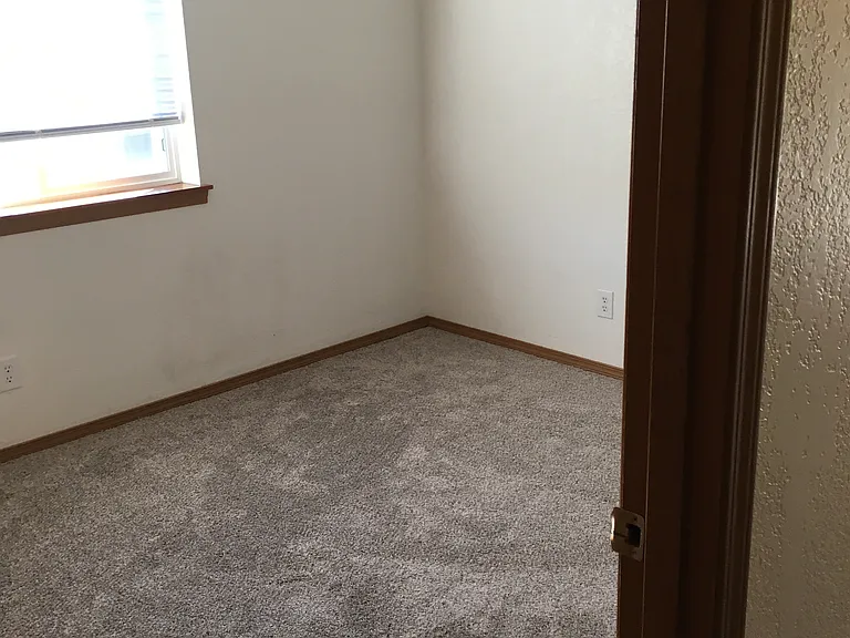 5747 Fallbrook Ln — Photo 12