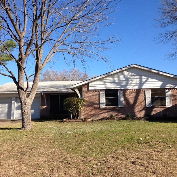 1st image of 2714 Linhaven Dr