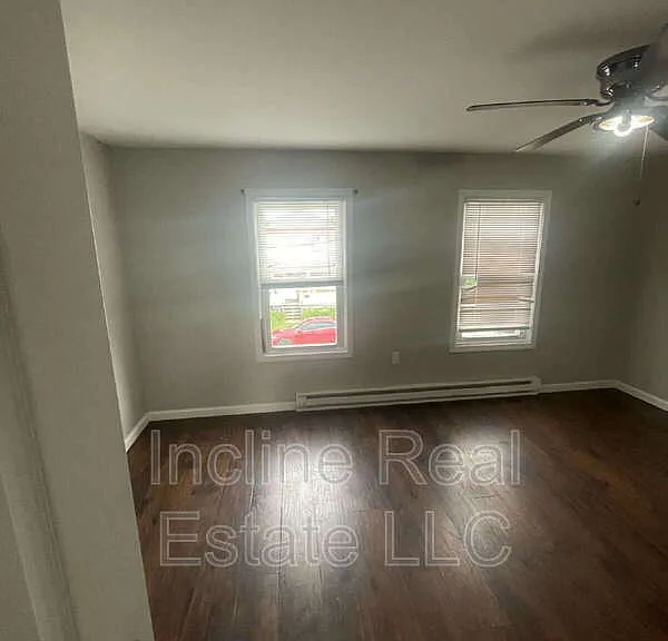 124 S 13th St — Photo 5