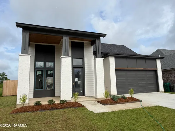 104 Fountain Meadow Dr, Broussard, LA 70518