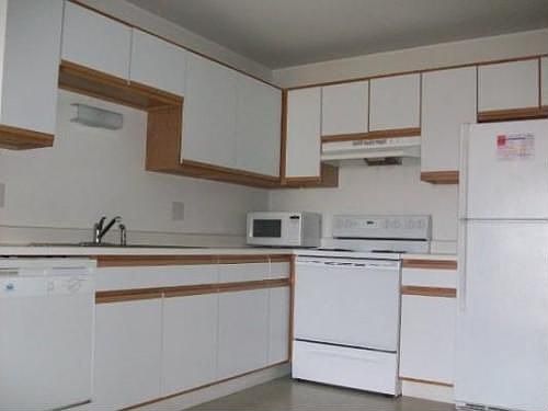 4th image of 1014 Arcadia Dr APT 9