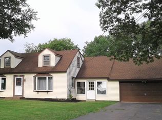 385 N Greece Rd, Hilton, NY 14468