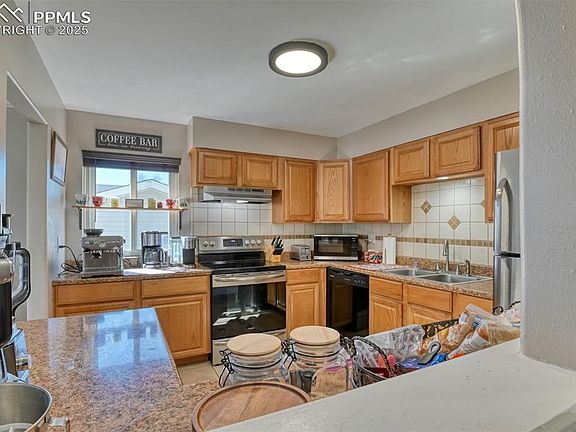 5th image of 2758 Ferber Dr