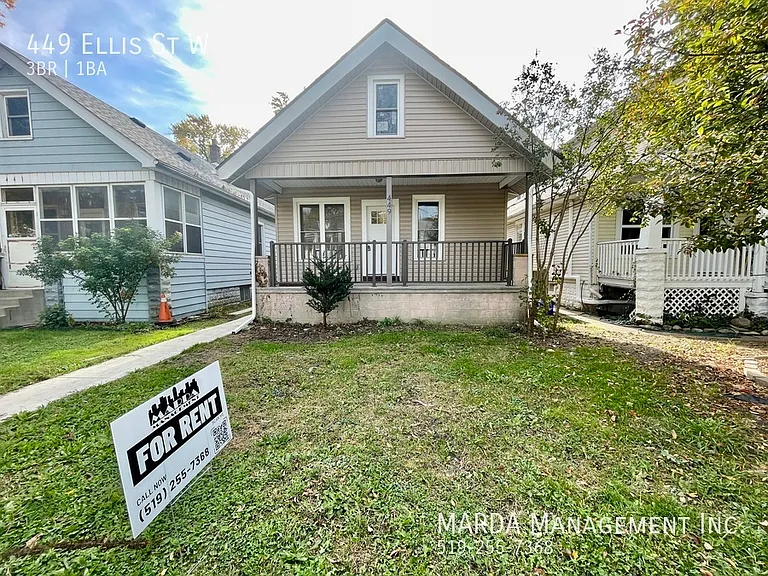 449 Ellis St W — Photo 1