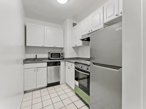 236 East 36th Street image 4 of 9