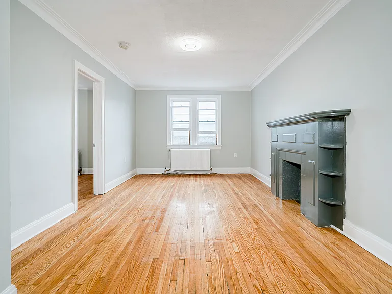 2107 Yonge St #2 — Photo 3