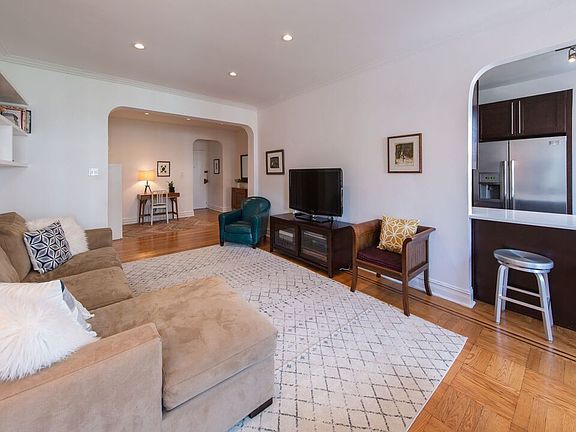 4th image of 20 Plaza St E APT C9