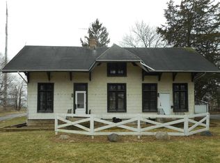 21 North St, Bristol, IL