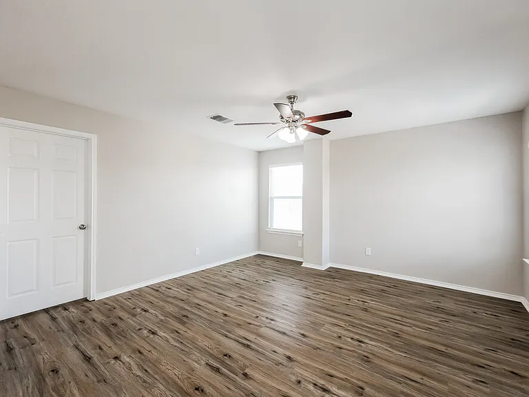 8434 Cedar Mdws — Photo 11