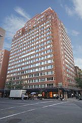 4th image of 360 E 65th St Ofc 1