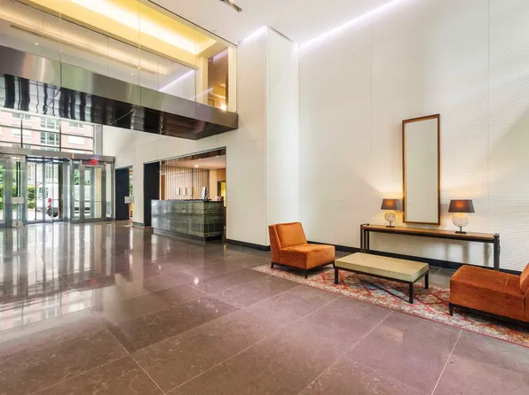 211 North End Avenue image 12 of 14