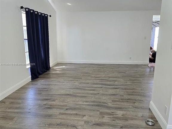 4th image of 10900 NW 28th St #10900