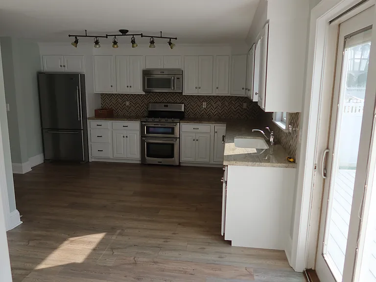 904 Arnold Ave — Photo 14