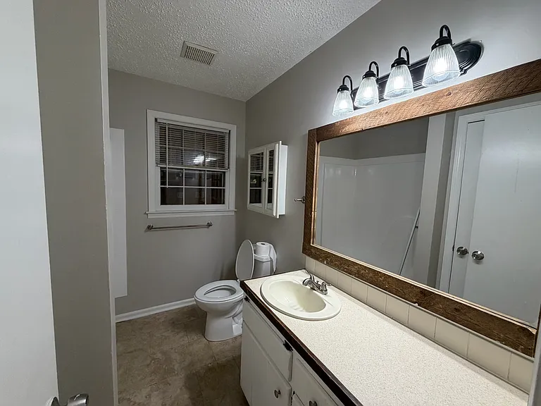 195 N Etowah Dr #2 — Photo 9